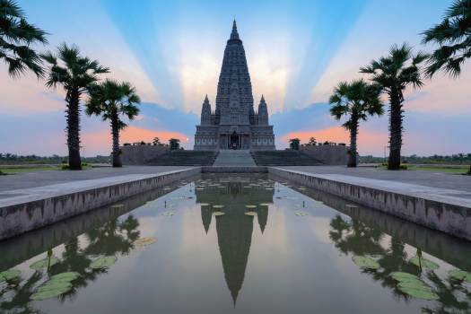 Bodh gaya tour by maitrideep tours and travels